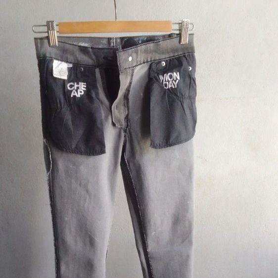 Cheap Monday แท้
กางเกงยีนส์สกินนี่  ลายสวย เท่ ๆ รูปที่ 9