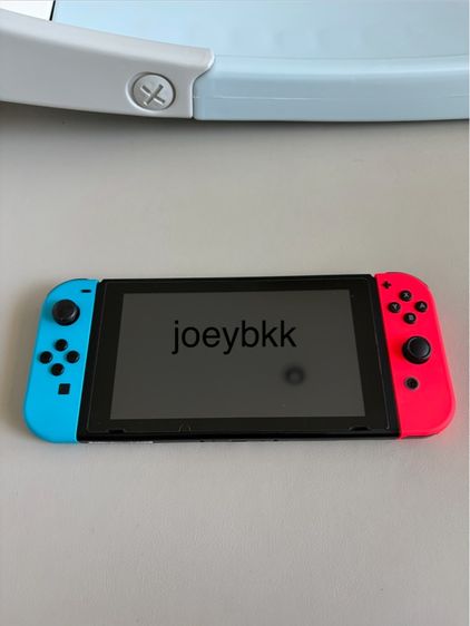 Nintendo Switch V2 Neon สภาพดีมาก เล่นน้อย กล่องอุปกรณ์ครบ รูปที่ 4