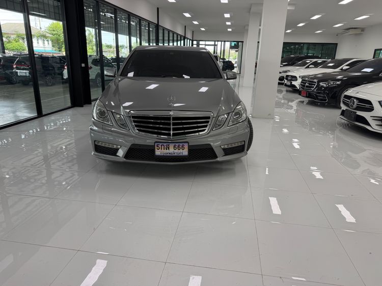 Mercedes-Benz E-Class 2013 E200 CGI Sedan เบนซิน ไม่ติดแก๊ส เกียร์อัตโนมัติ เทา รูปที่ 4