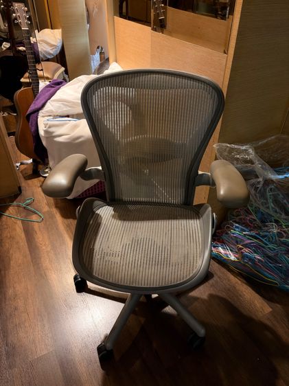 เก้าอี้ Herman Miller Aeron แท้ Size B สี Mineral สภาพดี รูปที่ 3