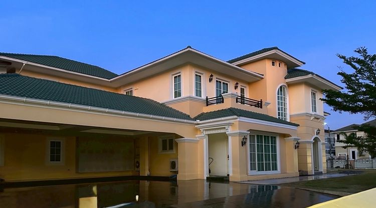 ขายบ้านหรู หมู่บ้านแกรนด์โมนาโค ถนนเลียบวงแหวนกาญจนาภิเษก ใกล้เมกะบางนา รูปที่ 3