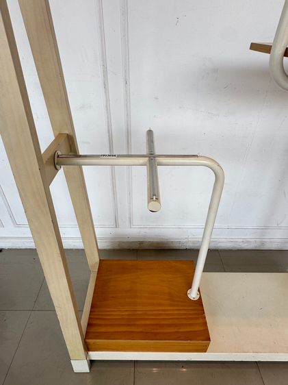 ราวแขวนเสื้อ สไตล์มินิมอล โครงไม้จริง ฐานเหล็ก รูปที่ 7