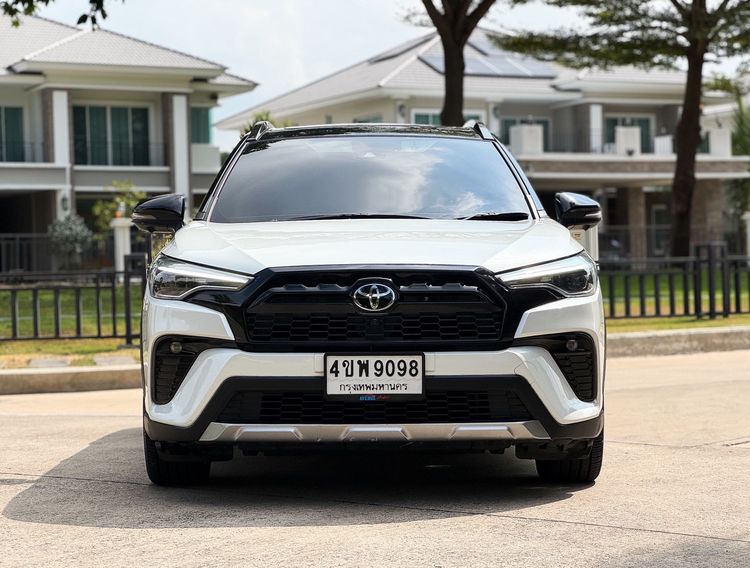 Toyota Corolla Cross 2023 1.8 Hybrid Premium Safety GR Sport Utility-car ไฮบริด ไม่ติดแก๊ส เกียร์อัตโนมัติ ขาว รูปที่ 2
