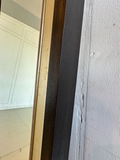 บานกระจกเงา กรอบไม้จริงสีน้ำตาล ติดคิ้วไม้สีทอง รูปที่ 6