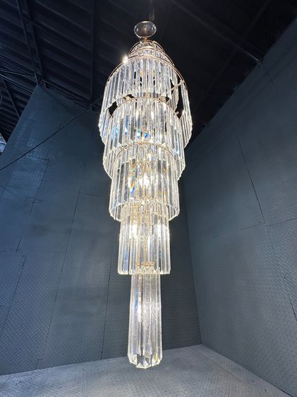 โคมไฟแชนเดอร์เลีย ทรงกลม 7 ชั้น ประดับคริสตัส โครงเหล็กสีทอง รูปที่ 2