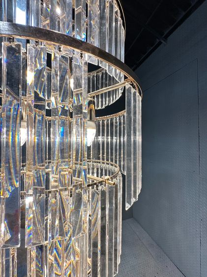 โคมไฟแชนเดอร์เลีย ทรงกลม 7 ชั้น ประดับคริสตัส โครงเหล็กสีทอง รูปที่ 3