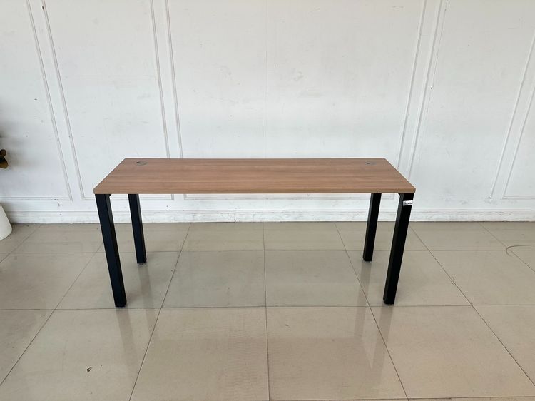 โต๊ะทำงาน ท็อปไม้ MDF สีน้ำตาล มีรางปลั๊กไฟ โครงขาเหล็กสีดำ (ขนาดกว้าง 160CM.)  รูปที่ 2