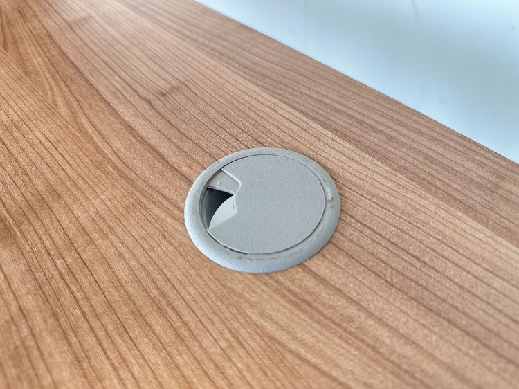 โต๊ะทำงาน ท็อปไม้ MDF สีน้ำตาล มีรางปลั๊กไฟ โครงขาเหล็กสีดำ (ขนาดกว้าง 160CM.)  รูปที่ 6