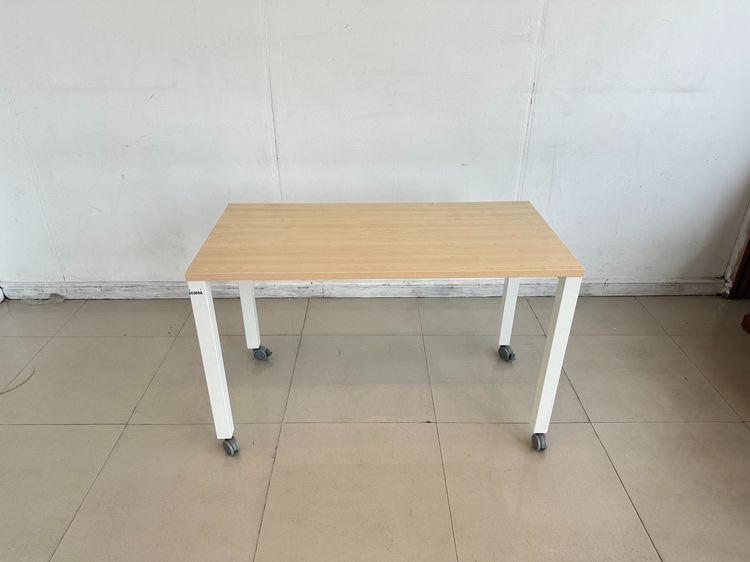 โต๊ะทำงาน ท็อปไม้ MDF สีบีชลายไม้ โครงขาเหล็กสีขาว ล้อเลื่อน (ขนาดกว้าง 150CM.)  รูปที่ 2