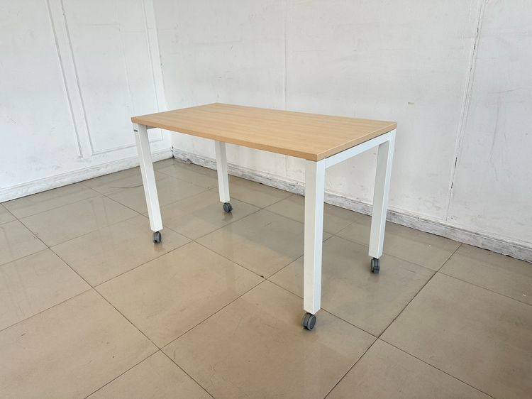 โต๊ะทำงาน ท็อปไม้ MDF สีบีชลายไม้ โครงขาเหล็กสีขาว ล้อเลื่อน (ขนาดกว้าง 150CM.)  รูปที่ 4