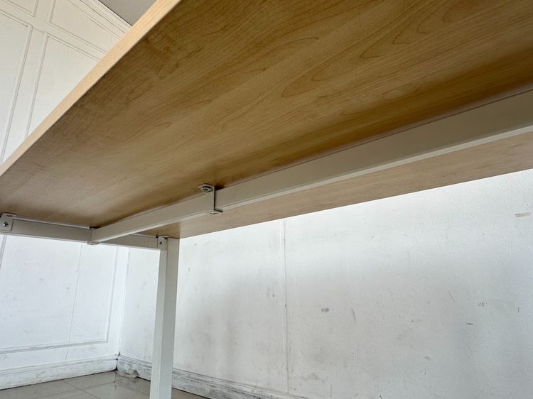 โต๊ะทำงาน ท็อปไม้ MDF สีบีชลายไม้ โครงขาเหล็กสีขาว ล้อเลื่อน (ขนาดกว้าง 150CM.)  รูปที่ 9