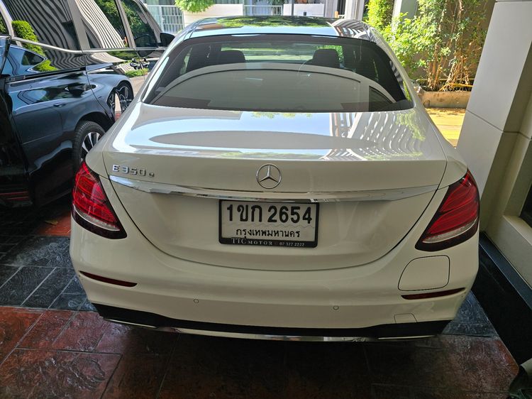 Mercedes-Benz E-Class 2019 E350 Sedan ปลั๊กอินไฮบริด (PHEV) เกียร์อัตโนมัติ ขาว รูปที่ 3