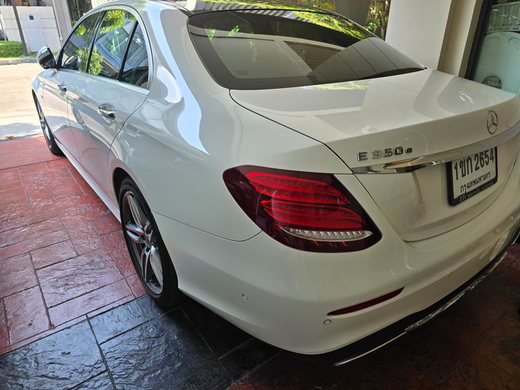 Mercedes-Benz E-Class 2019 E350 Sedan ปลั๊กอินไฮบริด (PHEV) เกียร์อัตโนมัติ ขาว รูปที่ 2
