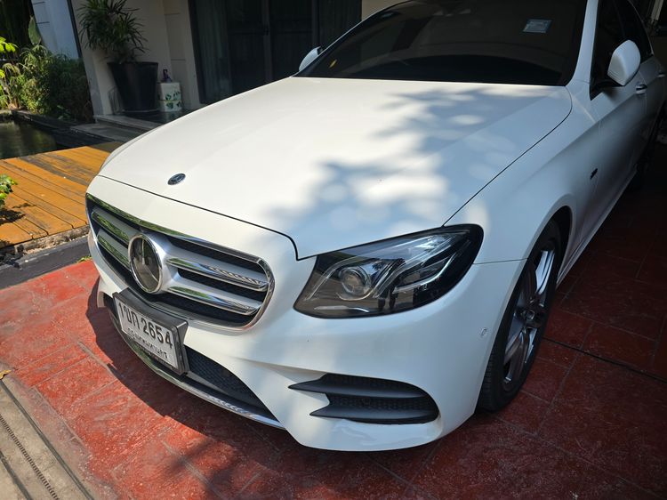 รถ Mercedes-Benz E-Class E350 สี ขาว