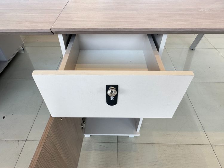 โต๊ะทำงานกลุ่ม 4 ที่นั่ง แบรนด์ BC FURNITURE รูปที่ 18