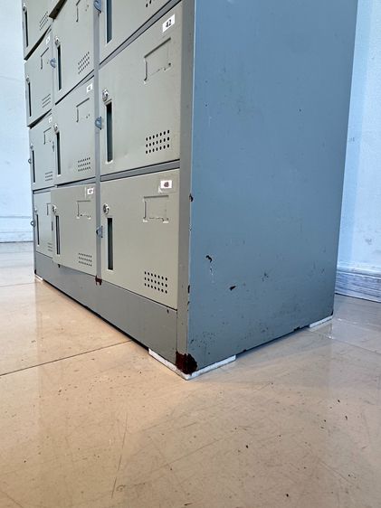 ตู้ล็อคเกอร์เหล็ก 24 ช่อง แบรนด์ ROCKY โครงสีเทา รูปที่ 13