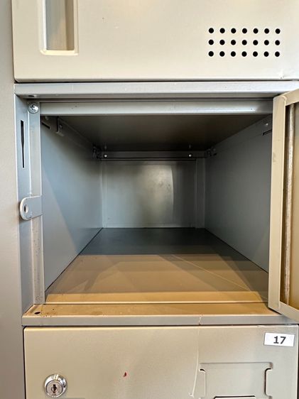 ตู้ล็อคเกอร์เหล็ก 24 ช่อง แบรนด์ ROCKY โครงสีเทา รูปที่ 12