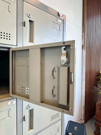 ตู้ล็อคเกอร์เหล็ก 24 ช่อง แบรนด์ ROCKY โครงสีเทา รูปที่ 11