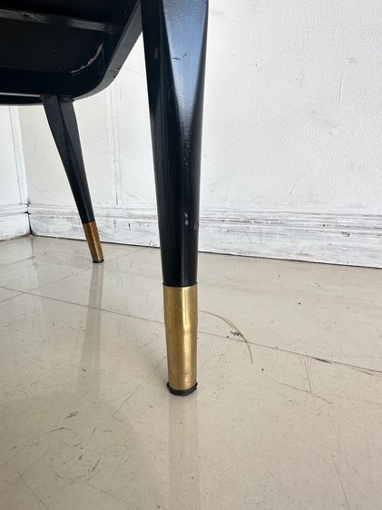 เก้าอี้ เบาะหนัง PU สีส้ม โครงสีขาว ขอบพักแขนกุ้นหนัง PU สีขาว ปลายขาสแตนเลสสีทองเหลือง รูปที่ 10