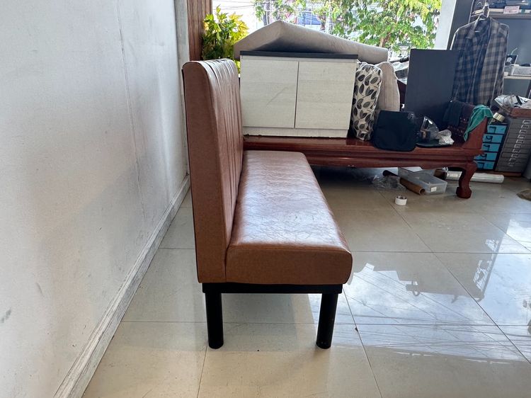 โซฟา 2 ที่นั่ง เบาะและพิงหลังหนัง PU สีส้ม โครงขาเหล็กสีดำ  รูปที่ 4