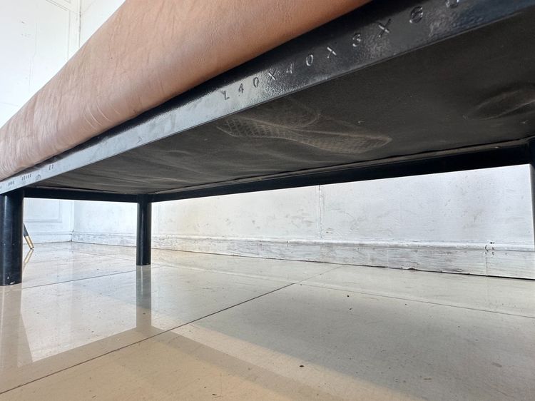 โซฟา 2 ที่นั่ง เบาะและพิงหลังหนัง PU สีส้ม โครงขาเหล็กสีดำ  รูปที่ 9