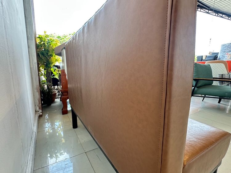 โซฟา 2 ที่นั่ง เบาะและพิงหลังหนัง PU สีส้ม โครงขาเหล็กสีดำ  รูปที่ 5