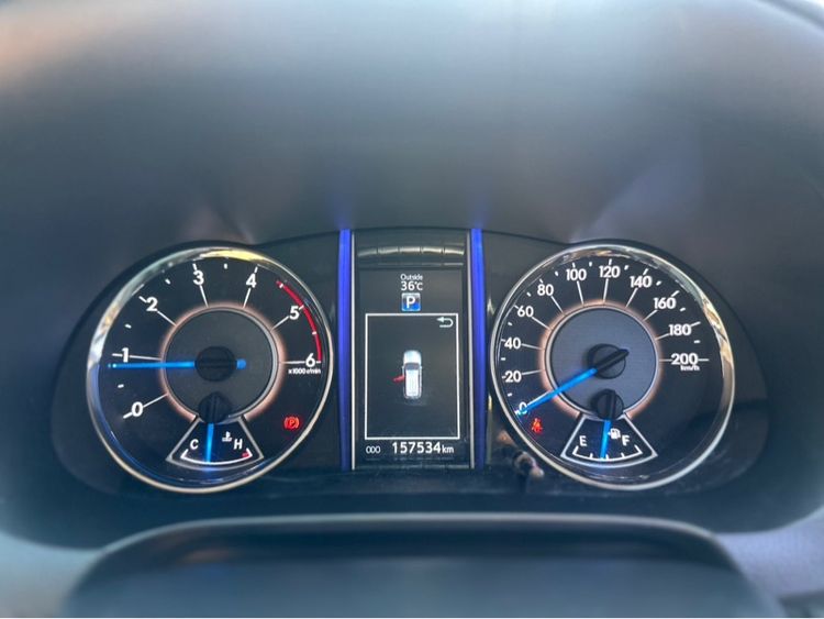 Toyota Fortuner 2017 2.8 V 4WD Utility-car ดีเซล ไม่ติดแก๊ส เกียร์อัตโนมัติ บรอนซ์เงิน รูปที่ 4