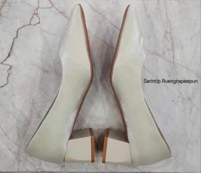 รองเท้าคัทชูหัวแหลม ผ้าซาติน สีเบจ SIZE 39 ยาว 24.5 ซม. รูปที่ 11