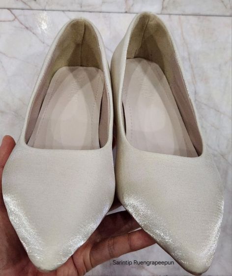 รองเท้าคัทชูหัวแหลม ผ้าซาติน สีเบจ SIZE 39 ยาว 24.5 ซม. รูปที่ 6