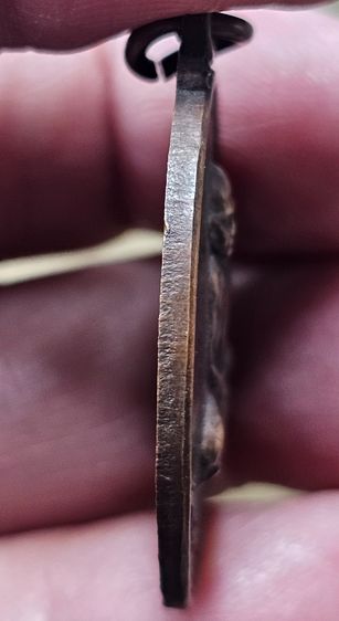 เหรียญอาจารย์ฝั้น อาจาโร พิมพ์หลวงปู่มั่น รุ่น 17  ปี 2514  รูปที่ 5