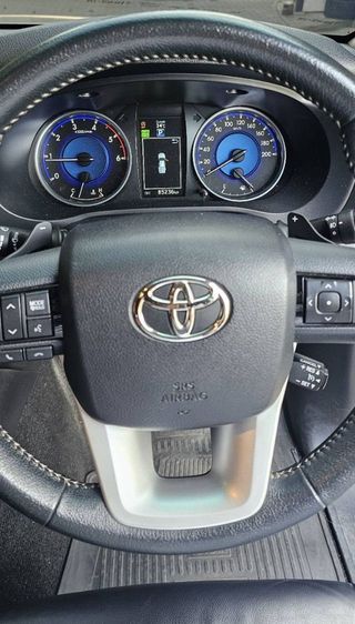 Toyota Hilux Revo 2018 2.8 G 4WD Pickup ดีเซล ไม่ติดแก๊ส เกียร์อัตโนมัติ บรอนซ์เงิน รูปที่ 4