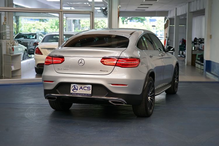 Mercedes-Benz GLC-Class 2019 GLC250 Utility-car เบนซิน ไม่ติดแก๊ส เกียร์อัตโนมัติ บรอนซ์เงิน รูปที่ 4
