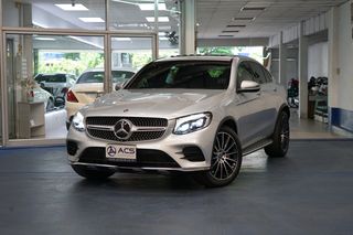 Benz GLC250 Coupe AMG Plus ปี19 วิ่งเพียง 39,xxx กิโลเมตรเท่านั้น เจ้าของท่านเดียวดูแลอย่างดี สีเงิน ภายในดำ รถสภาพสวยสุดๆ ออปชั่นเต็ม ขับดี
