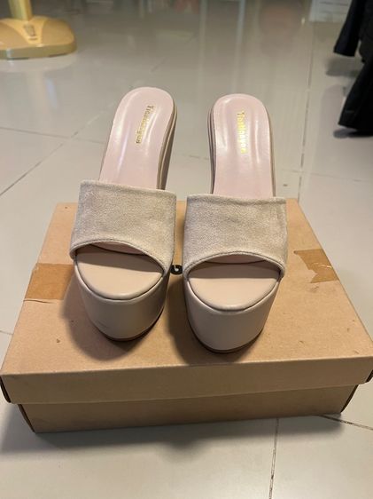 รองเท้าส้นสูง  รูปที่ 6