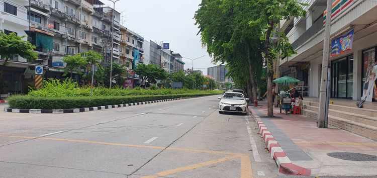 ไม่มี สร้างเสร็จก่อน 2010 ขายบ้านเดี่ยว หมู่บ้านสินพัฒนาธานี1 ใกล้วัดเสมียนนารี ตลาดบองมาเซ่ ถนนวิภาวดีรังสิต 800 เมตร รูปที่ 2