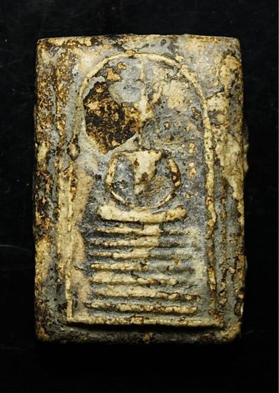 พระสมเด็จวัดเกศไชโย เจ็ดชั้นไหล่ตรง