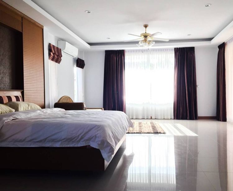 ตกแต่งครบ 5-Bedroom Pool Villa for Sale in Central Pattaya รูปที่ 3