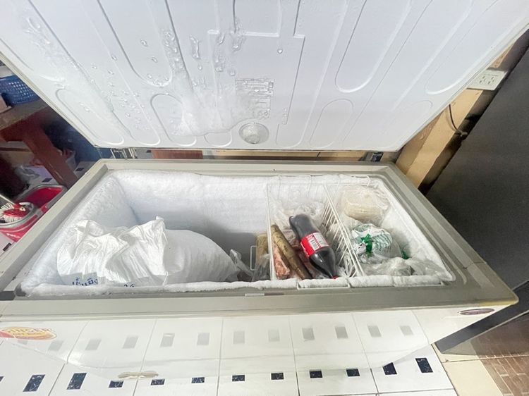 ตู้้ย็นแช่แข็ง