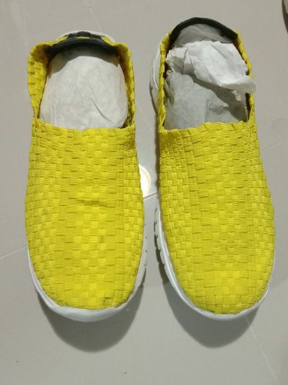 รองเท้า