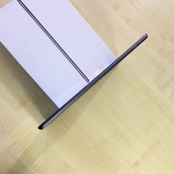 iPad Gen 7 32GB WiFi สี Space Gray เครื่องศูนย์ไทย สภาพนางฟ้า 98 เปอร์เซ็นต์  ไม่เคยแกะซ่อม รูปที่ 3