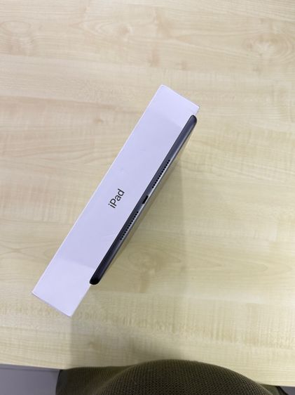 iPad Gen 7 32GB WiFi สี Space Gray เครื่องศูนย์ไทย สภาพนางฟ้า 98 เปอร์เซ็นต์  ไม่เคยแกะซ่อม รูปที่ 8