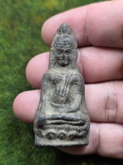 พระเนื้อชินหูยานกรุลพบุรีเก่าๆ