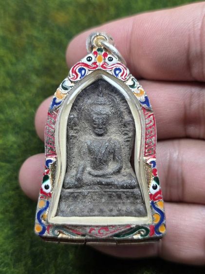 พระพุทธชินราชเนื้อชินเก่าๆ