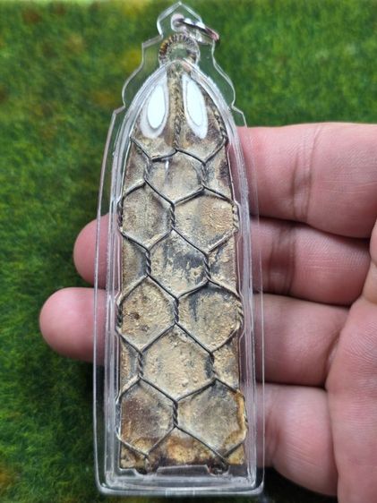 พระร่วงรางปืนเก่าๆ เนื้อสนิมแดง รูปที่ 2