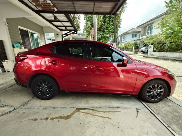 Mazda Mazda 2 2018 1.3 High Connect Sedan เบนซิน ไม่ติดแก๊ส เกียร์อัตโนมัติ แดง รูปที่ 4