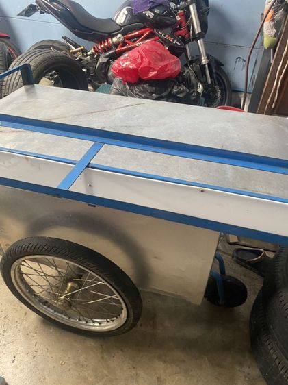 อื่นๆ ขาย รถเข็นพร้อมเตาย่างและร่มแม่ค้าหนึ่งคัน