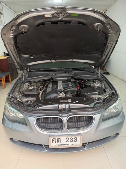 BMW Series 5 2005 525i Sedan เบนซิน เกียร์อัตโนมัติ เทา รูปที่ 3