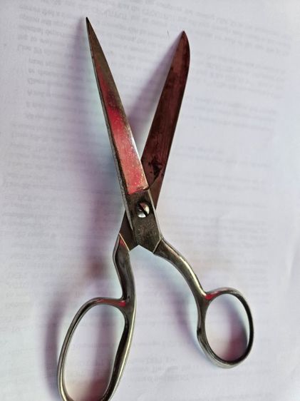 กรรไกรตัดผ้าตราคิ้ว korium