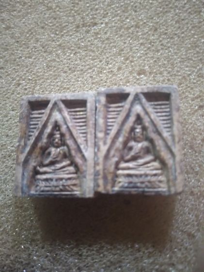 พระปากน้ำเก่าบนหิ้งพระ