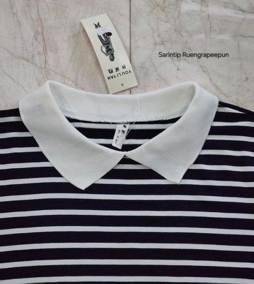 YOU LI YAN เสื้อไหมพรมคอปก ลายทางสีกรมท่า-ขาว
อก 36"  รูปที่ 3